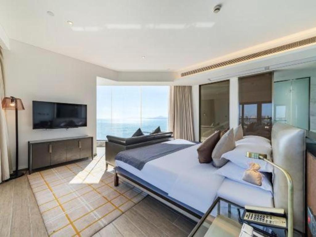 Rock Platinum Sea View Hotel Sanya Exterior photo
