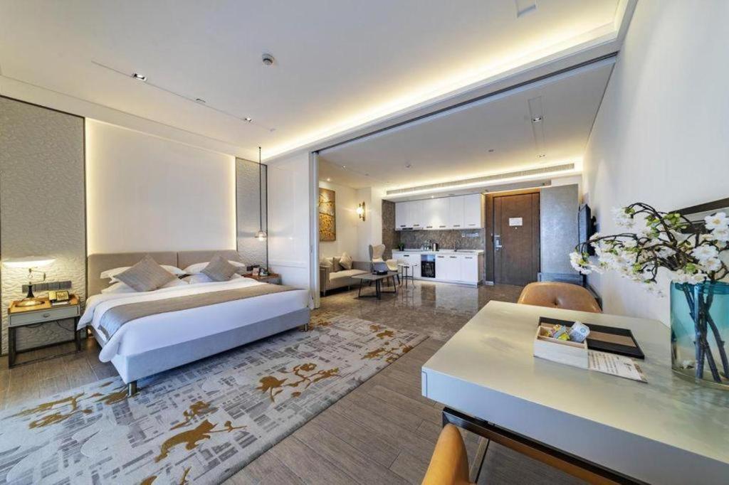 Rock Platinum Sea View Hotel Sanya Exterior photo