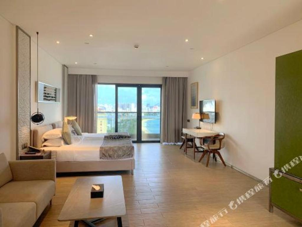 Rock Platinum Sea View Hotel Sanya Exterior photo